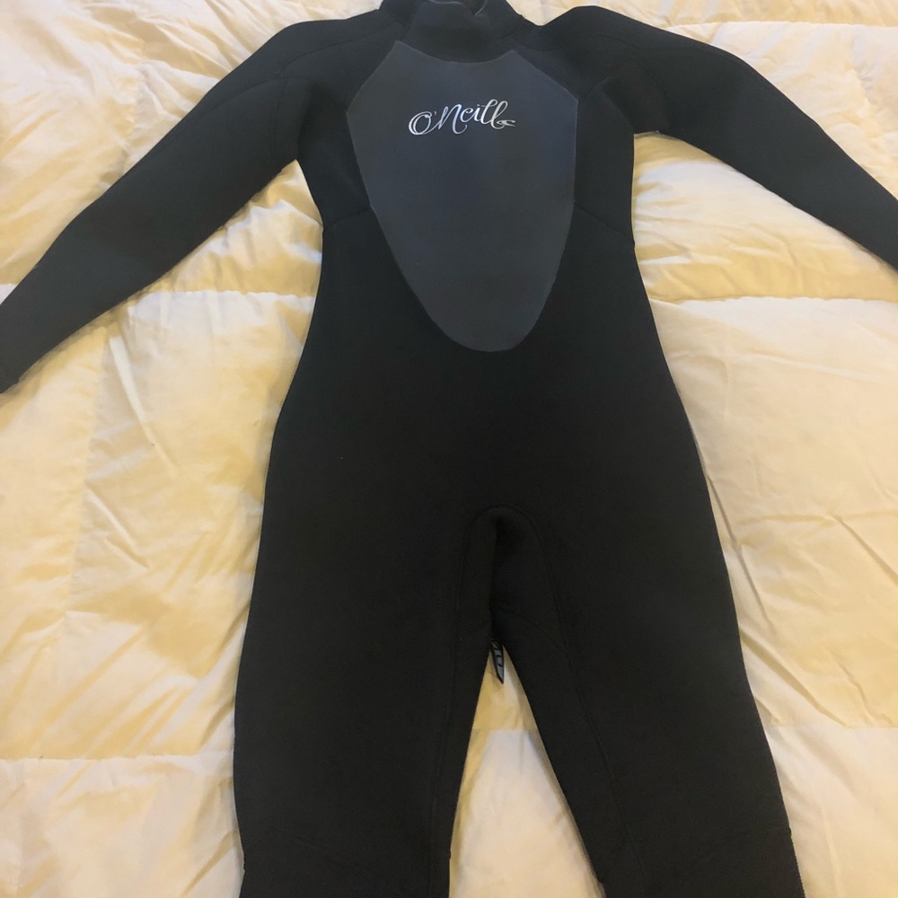 O Neil womens wetsuit 3:4 size 6